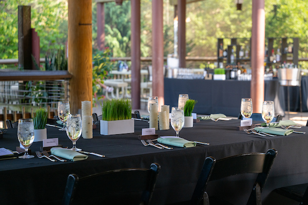 table with place settings